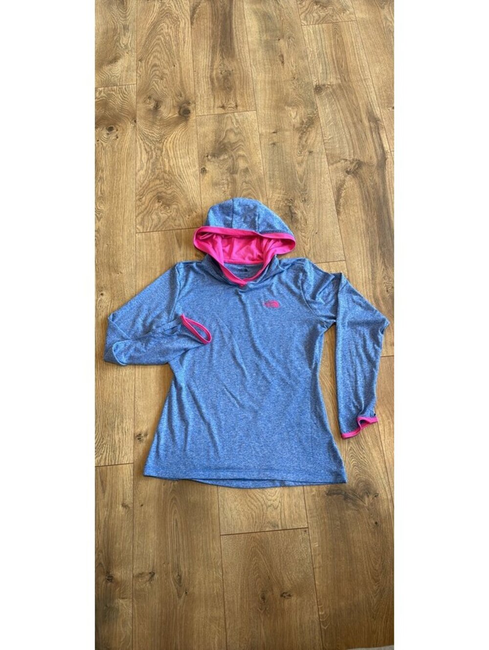 Women’s long sleeved north face